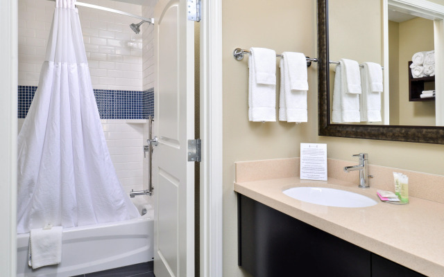 Staybridge Suites Rochester - Commerce Dr NW by IHG