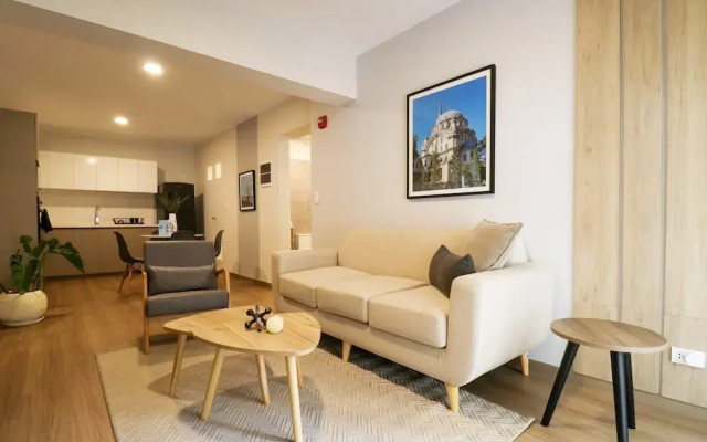 w Majestic 2BR w Balcony in Miraflores