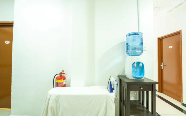 Mary J Hotel Family 10 pax room