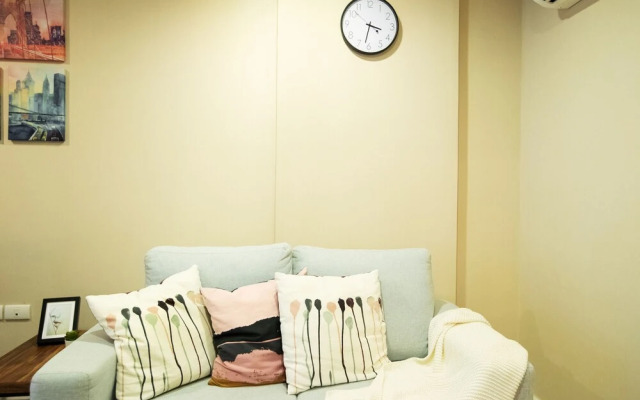 Near BK University Quiet Condo in Rama4 bkb141