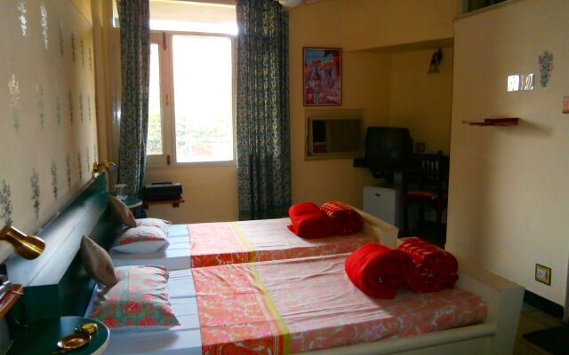 Jaipur Inn