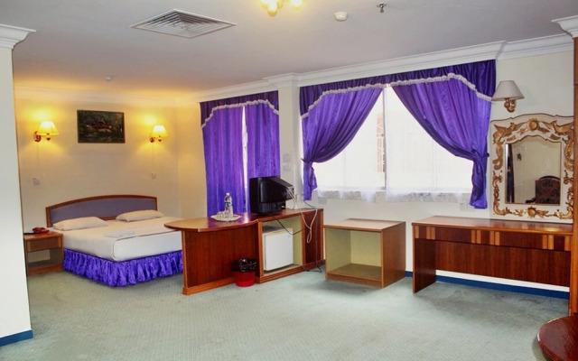 Golden Palms Hotel