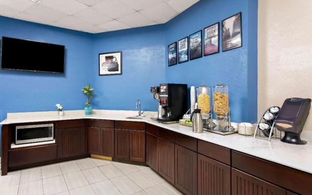 Travelodge by Wyndham Aberdeen