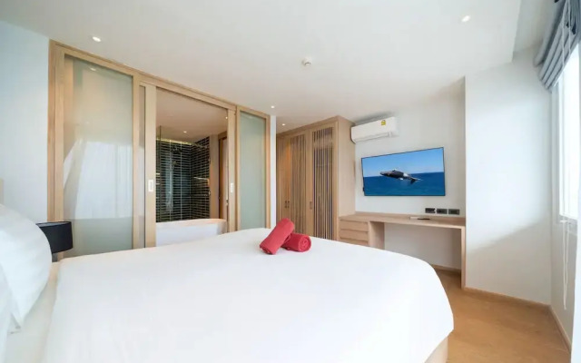 Sea View Chic Design 2BR Karon Condo 16C