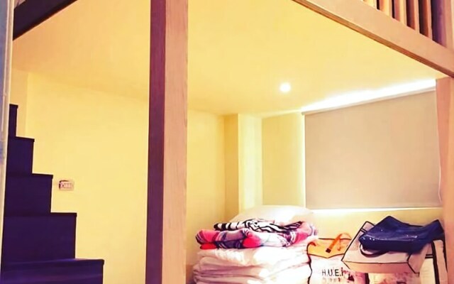 Back to Real Hostel