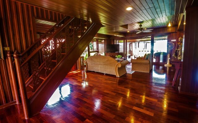 Erawan Villa Hotel