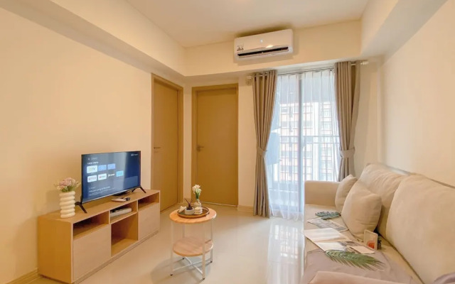 Tidy Warm Toned 2Br Apartment Meikarta
