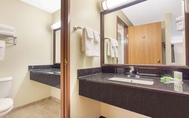 AmericInn by Wyndham Rhinelander