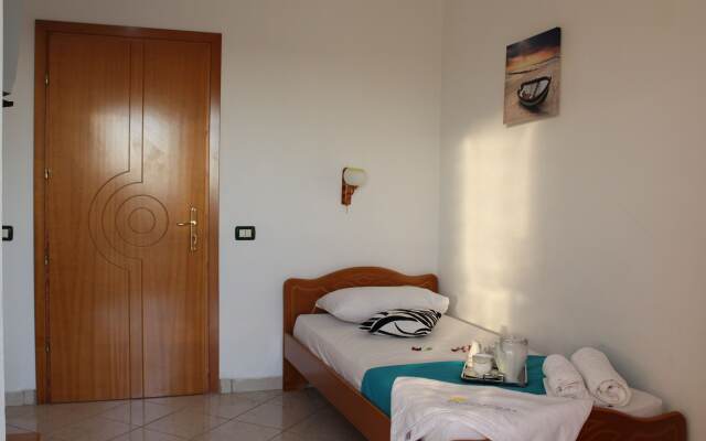 Hotel Holiday