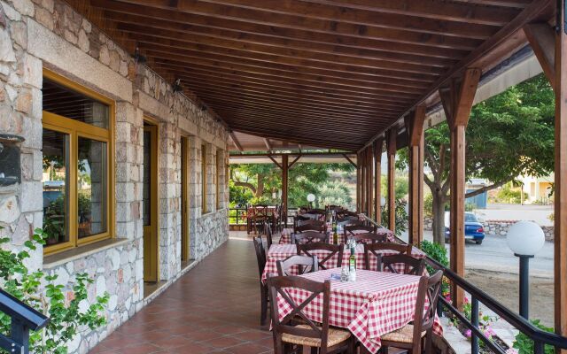 Georgia's Houses - Melitzanakia