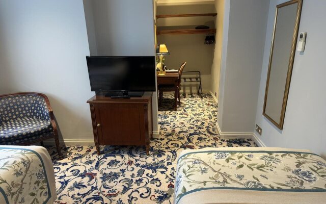 London Lodge Hotel