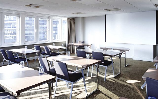 Novotel London West