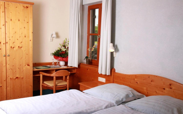 Gasthof zum Rödelseer Schwan