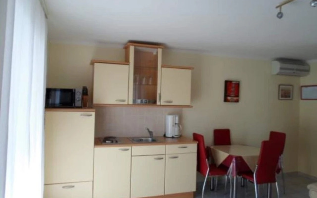 Marko - 30m From Beach - A1