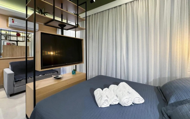 Studio novíssimo, completo e muito bem localizado