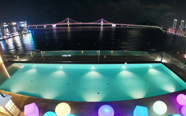 Hotel Aqua Palace
