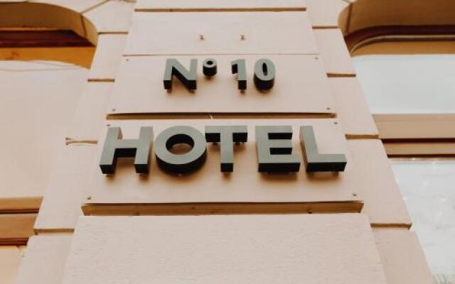 Hotel N°10