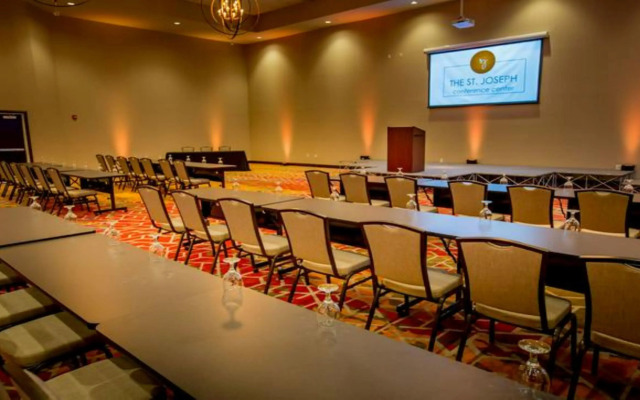 Holiday Inn Mishawaka by IHG