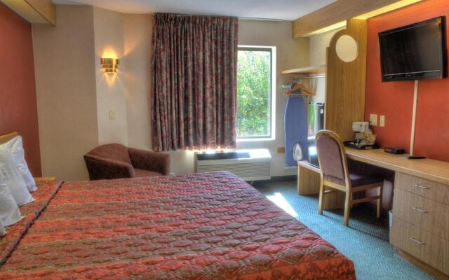 Smoky Mountain Inn & Suites