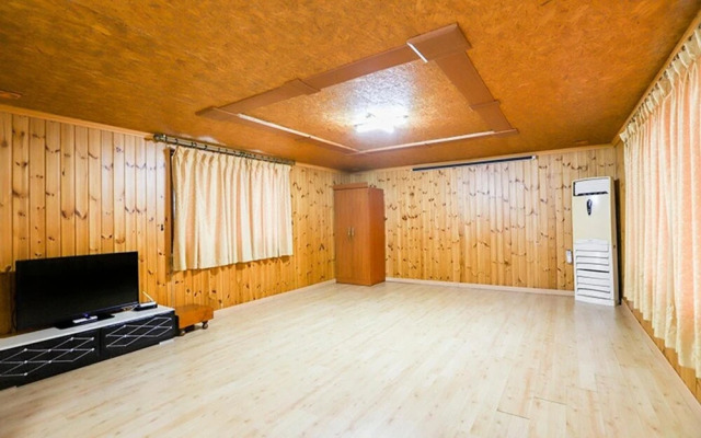 Hwaseong Byeolbitsarangchae Pension