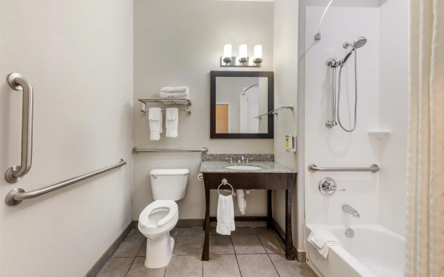 Best Western Plus Sand Bass Inn & Suites