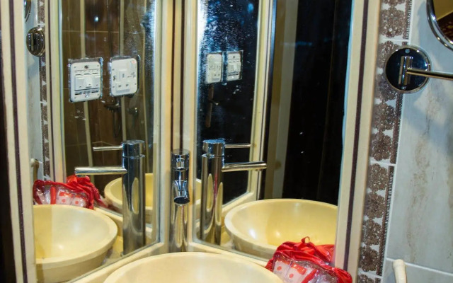 La Fontaine Janesta Suites