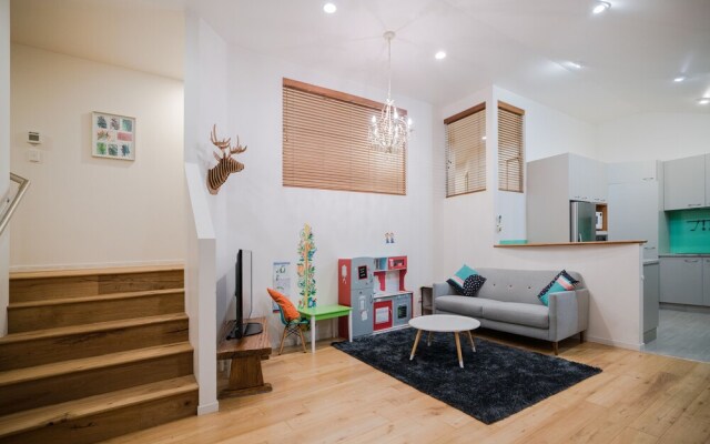 Windsor Park Spacious & Modern 3 bedrooms House