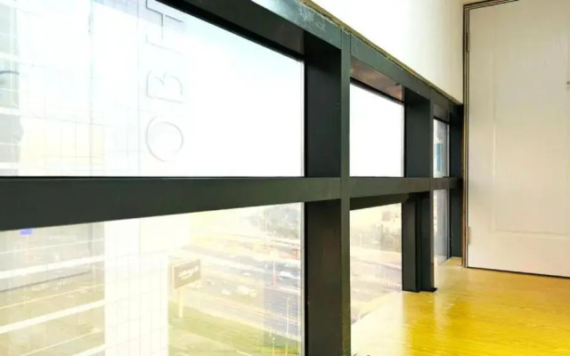 Executive Tower B