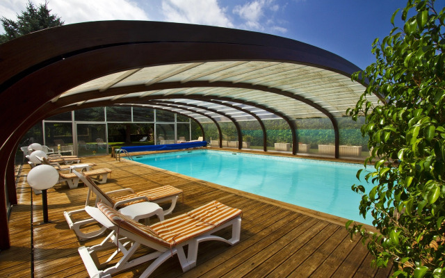 Hotel Restaurant Planes