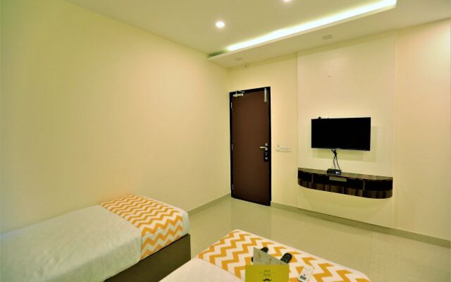 Fabhotel Corporate Crown