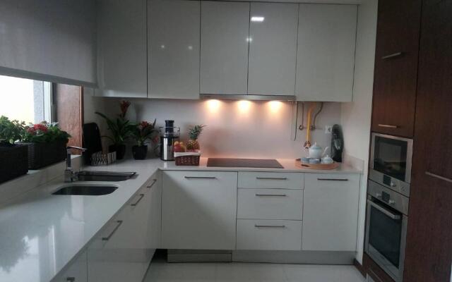 Luxury 3 Bedroom Penthouse With Private Garage