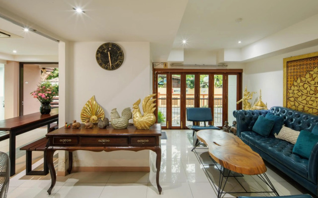 Rendezvous Classic House