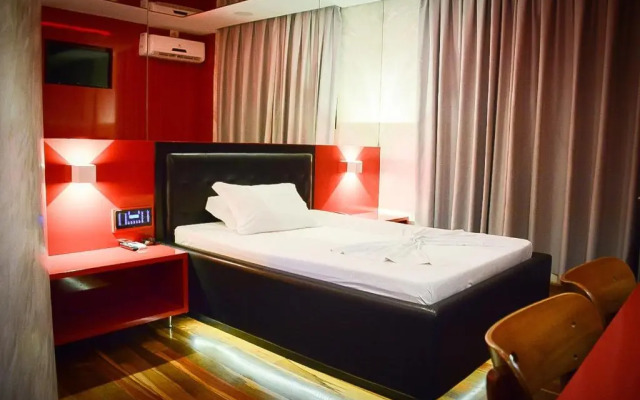 Motel Sunny Day Contagem