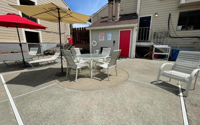 Sunnyside Inn & Suites