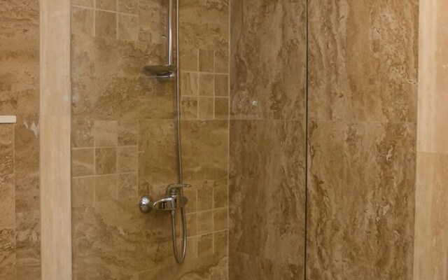 FM Luxury 1-BDR Apartment - White Lagoon in Apartcomplex Magnolia