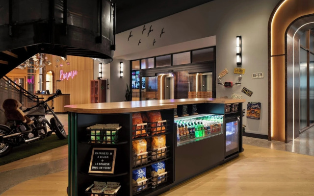 New Hotel Moxy Montreal Downtown