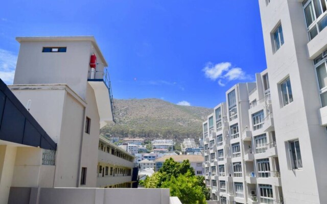 2 Bedroom in Sea Point With Huge Balcony
