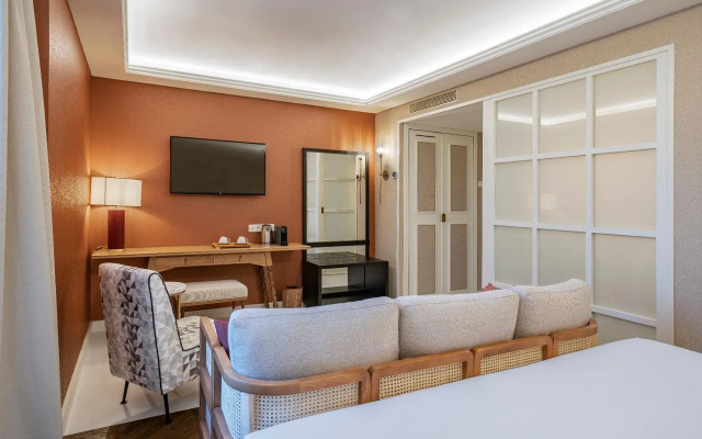 Hotel Vincci Molviedro