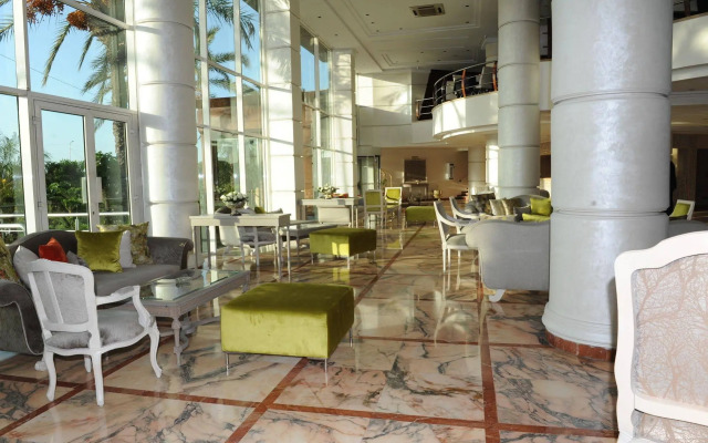 Le Zenith Hotel