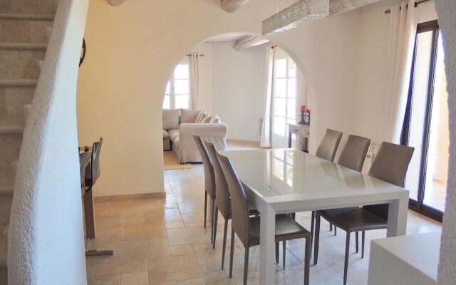 Modern Villa With Heated, Private Swimming Pool Near Mont Ventoux