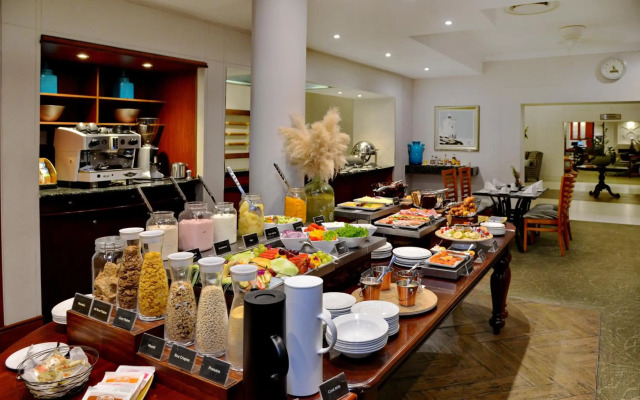 Courtyard Hotel Gqeberha