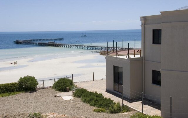 Cliff House Beachfront Villas