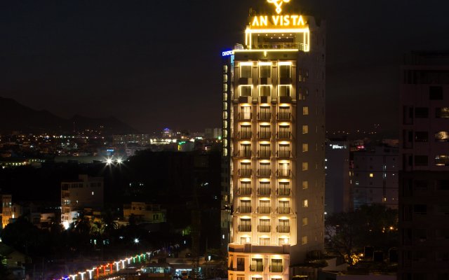 An Vista Hotel