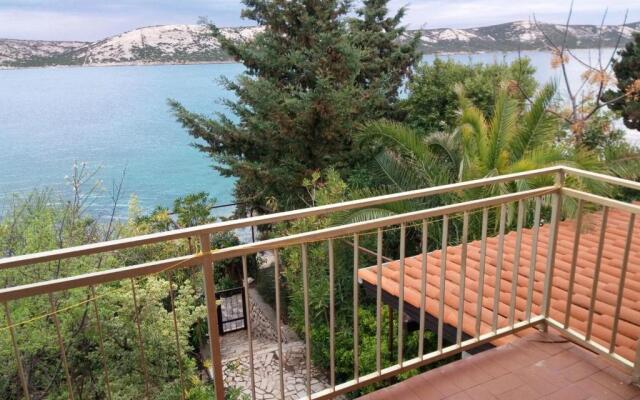 Apartments Ljubo - 15m from the sea