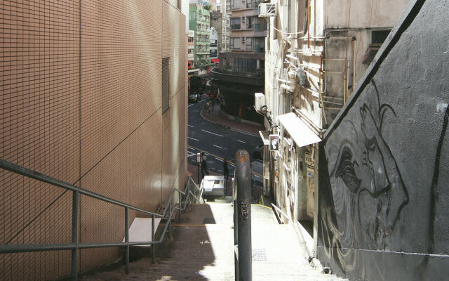 SLEEEP - Capsule Hotel