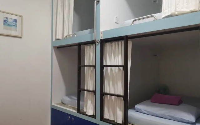 Sojourn Beds & Cafe - Hostel