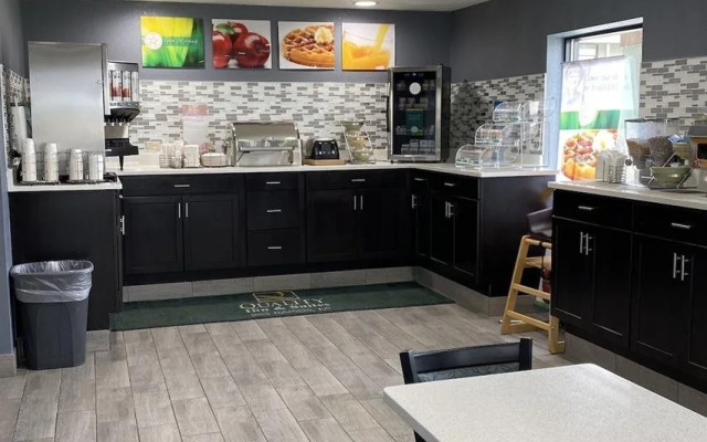 Quality Inn & Suites Big Rapids near University