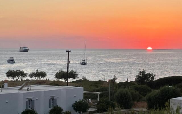 Alkyonis Sunset Suite