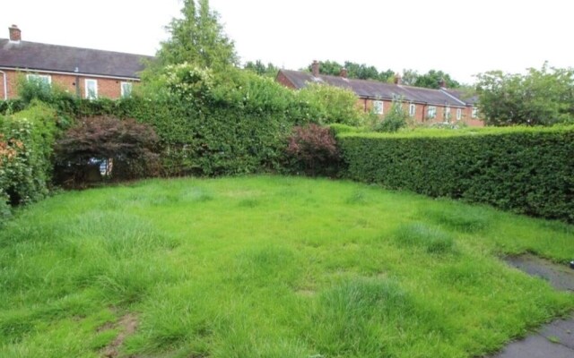 Inviting 5-bed House in Stockport Bramhall