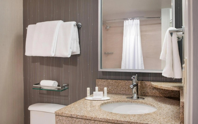 Courtyard by Marriott Richmond/Berkeley